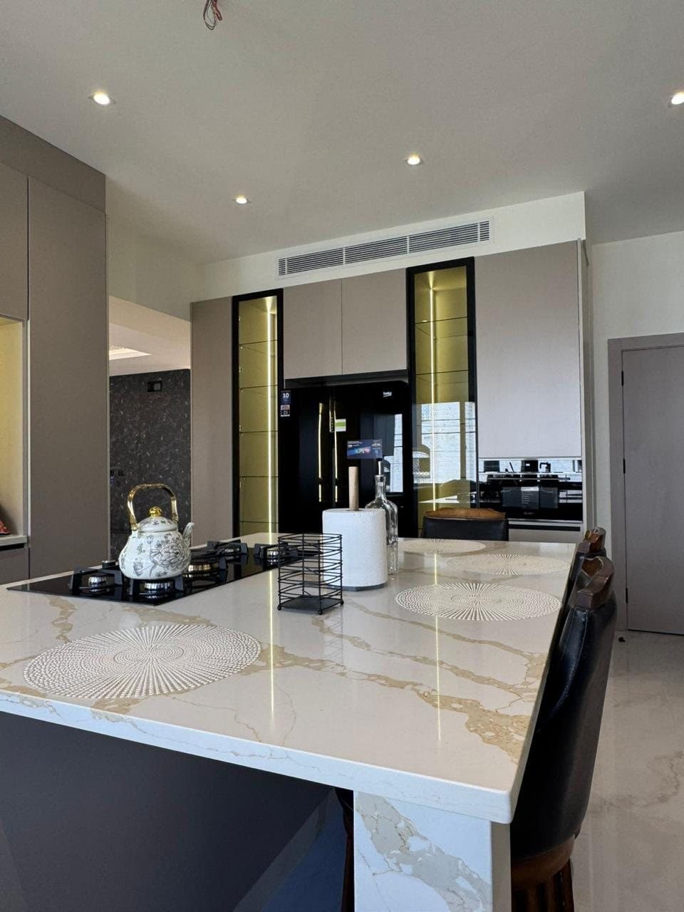 Residence 101 — kitchen 5