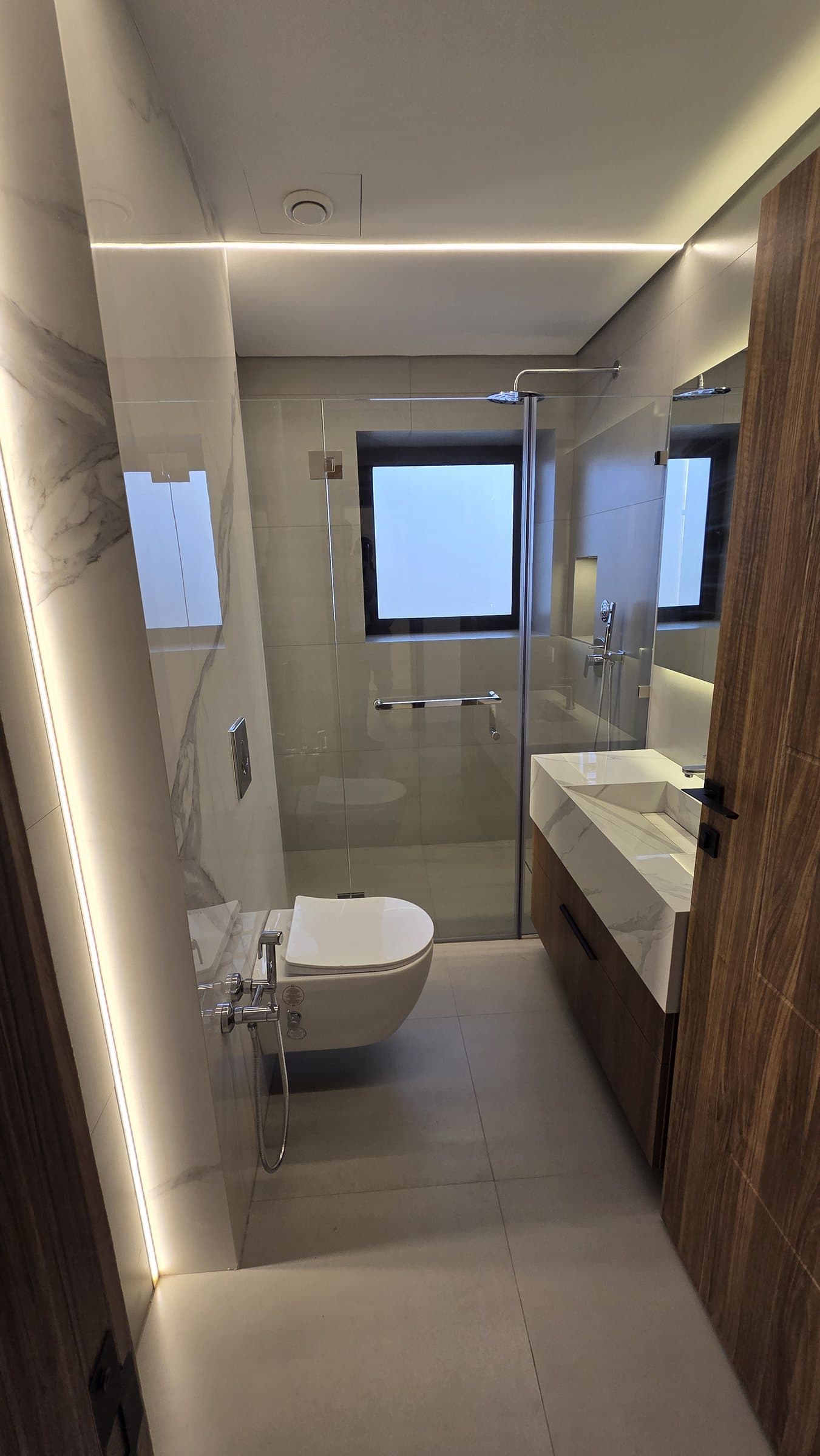 Residence 201 — Bathroom 1