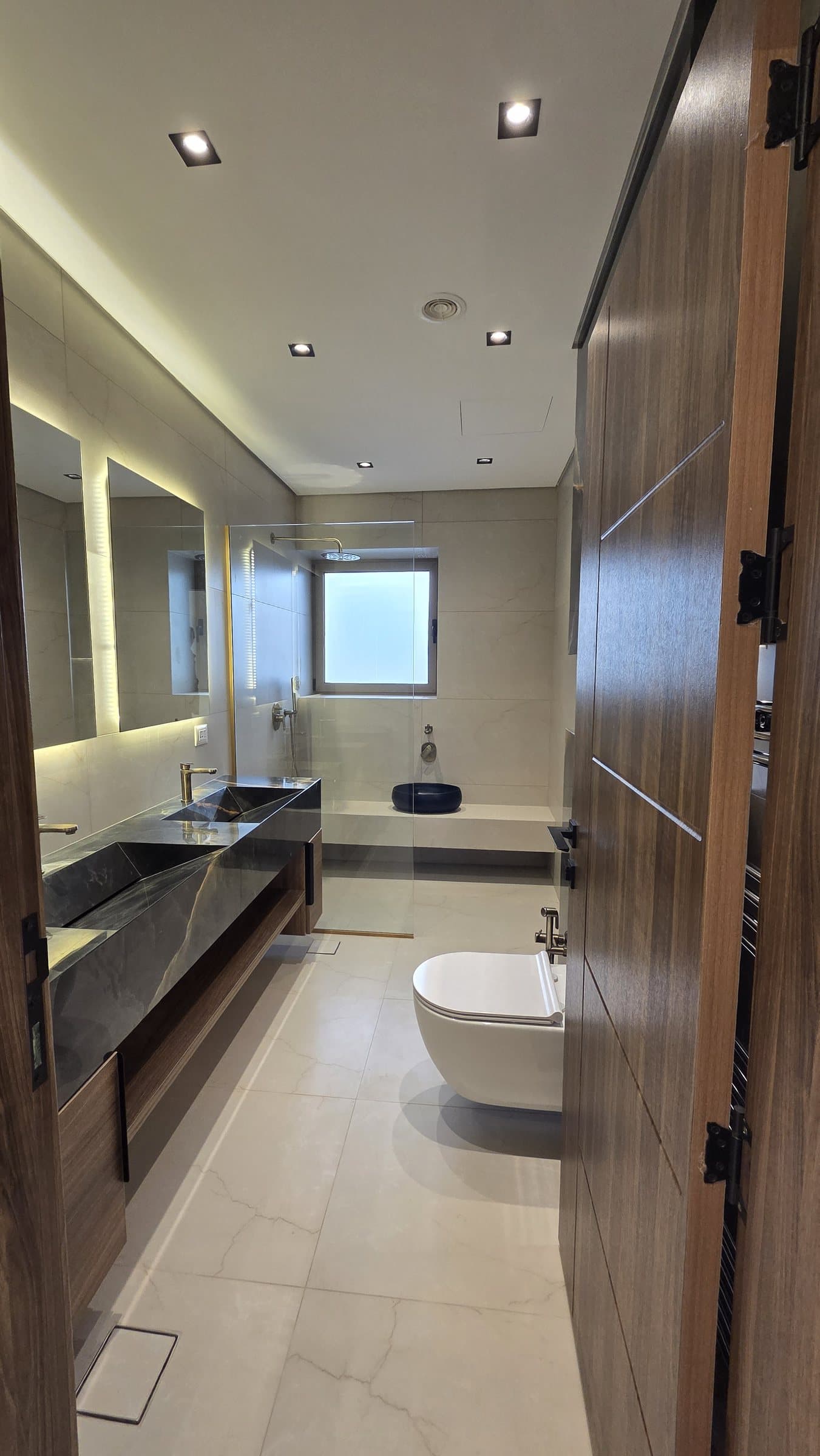 Residence 201 — Main Bedroom Bath