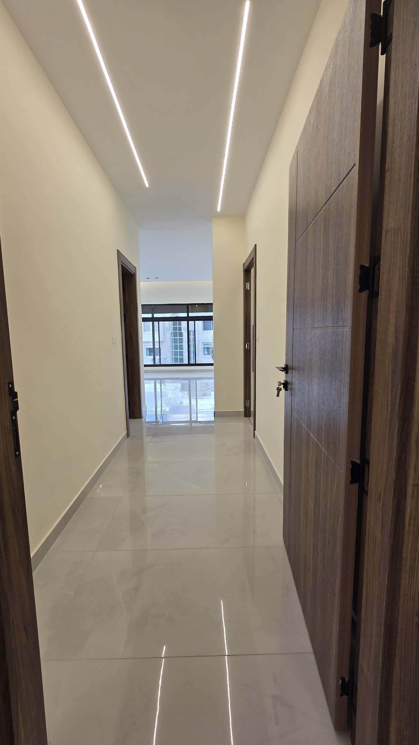 Residence 201 — Main Bedroom Entrance