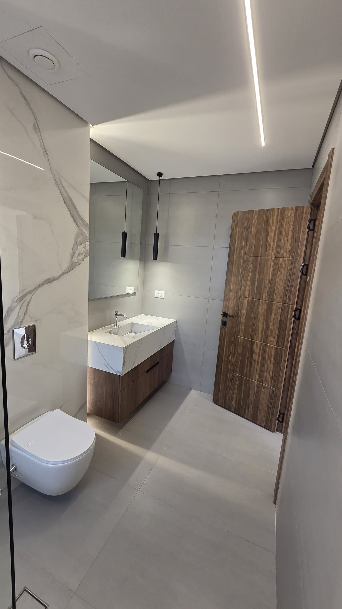 Residence 201 — Third Bedroom bath other angle