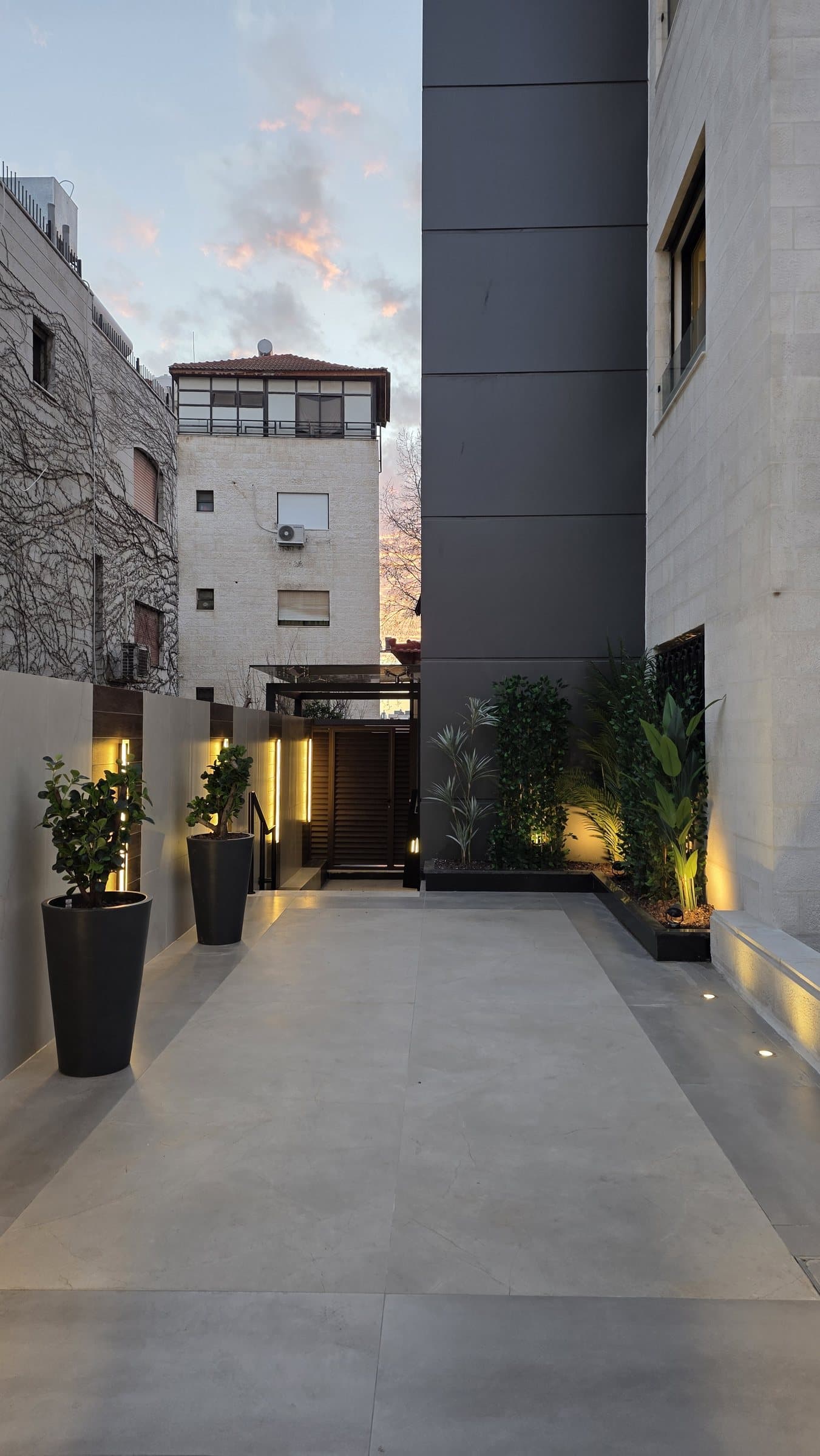 SHIHAB Elite Residences — Entrance View 3